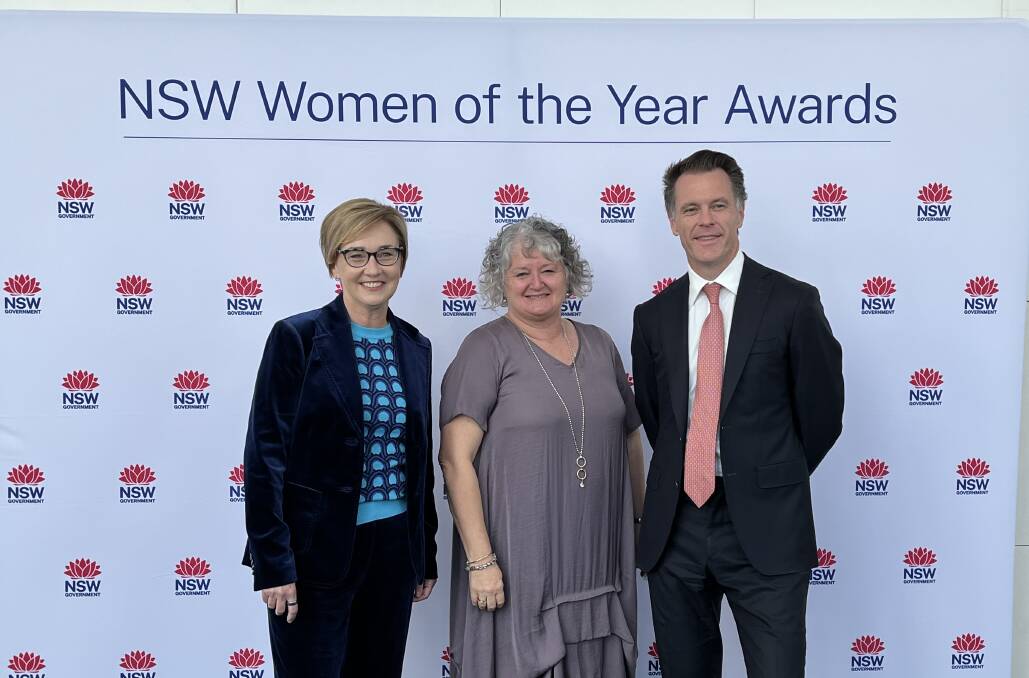 Charlestown MP Jodie Harrison, Charlestown Local Woman of the Year Leanne Lynch and NSW Premier Chris Minns. Picture supplied 