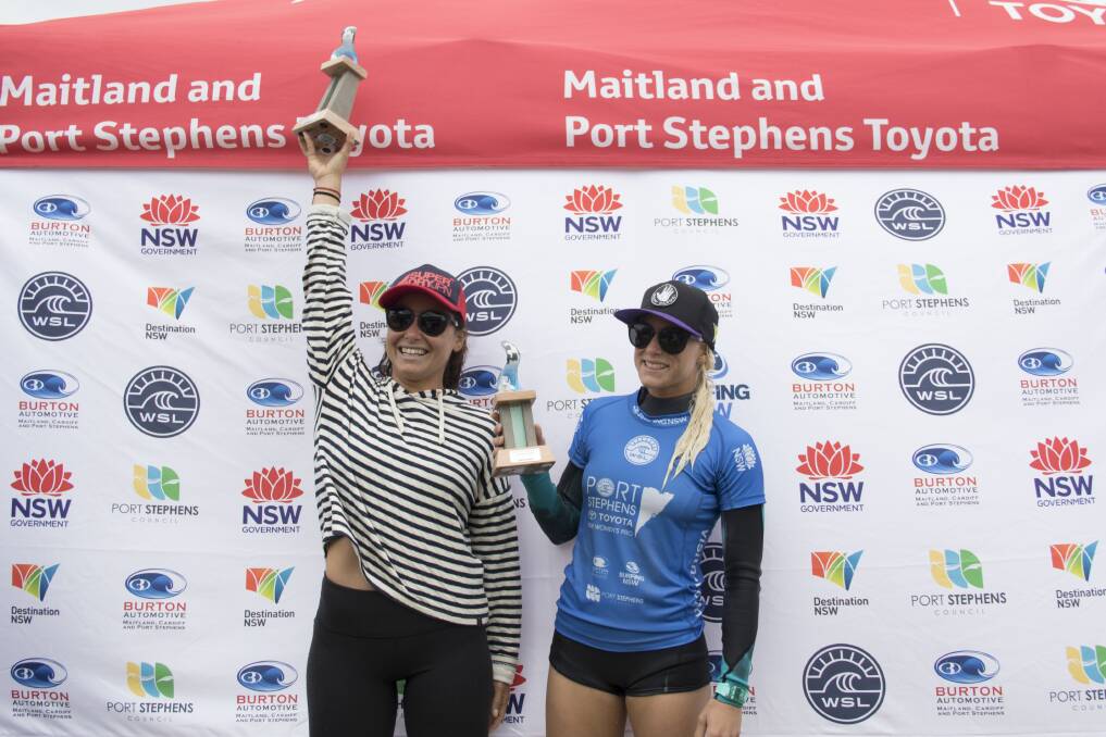 Frenchwoman Johanne Defay and Hawaiian Tatiana Weston-Webb. Picture: Ethan Smith / Surfing NSW