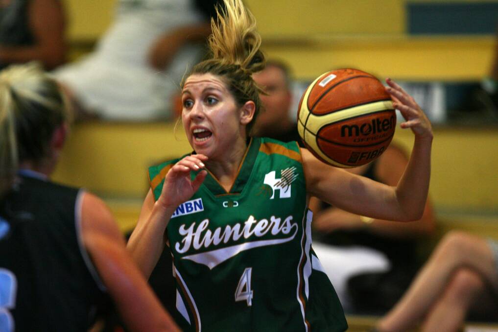 TOP FORM: Newcastle Hunters' Susannah Walmsley in action against the Sutherland Sharks.