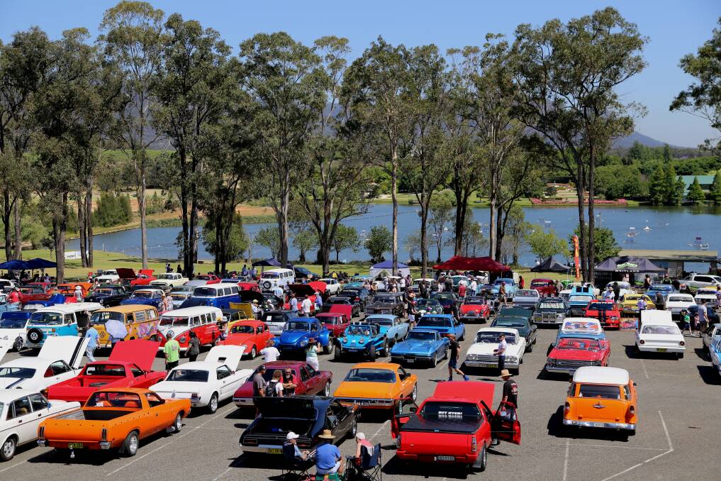 Hundreds of classic cars gather at the Hunter Valley Gardens for the 2013 Spring Cruiz-In.