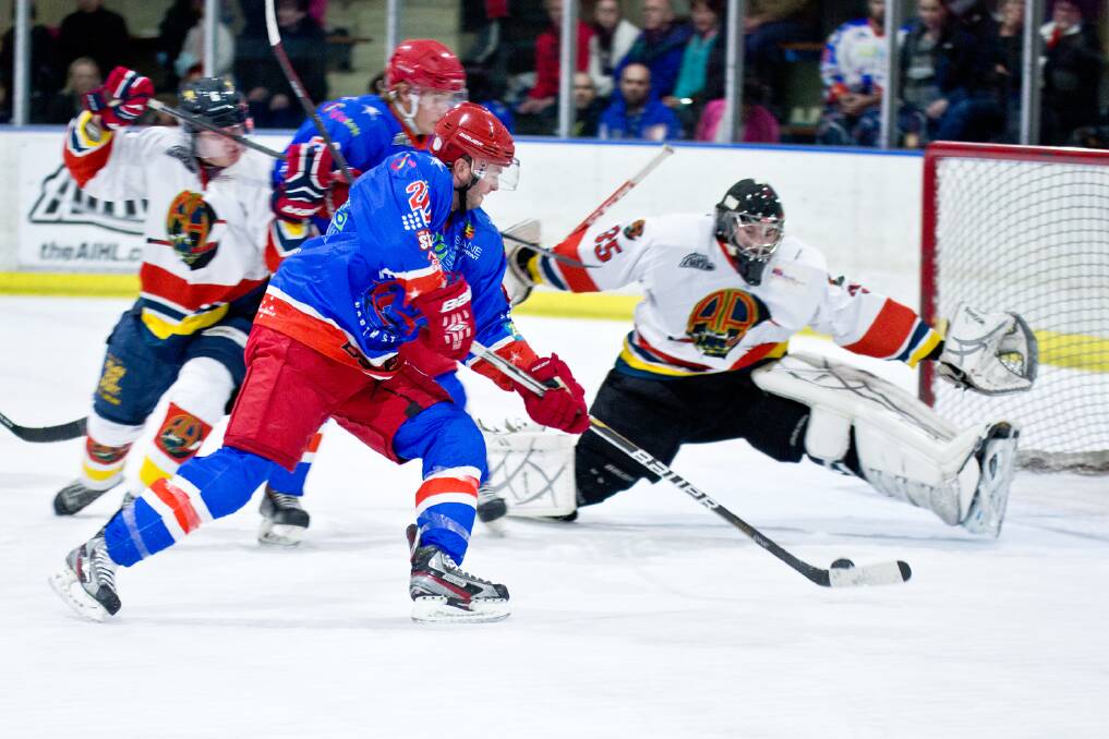 STRUGGLING TO SCORE: Newcastle North Stars battle Adelaide Adrenaline to net the puck last weekend. Picture: Mark Bradford