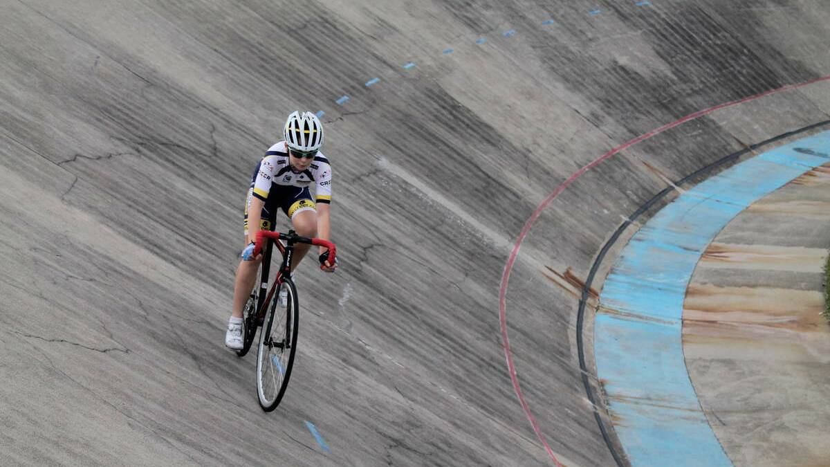 Lucie Fityus   trains at Newcastle Velodrome.