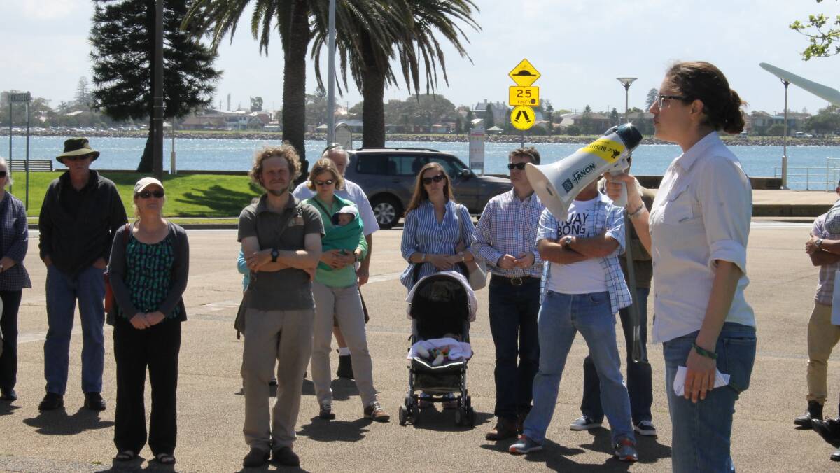 Siobhan Isherwood speaks on the importance of renewable energy for Australia at Newcastle’s Foreshore Park.