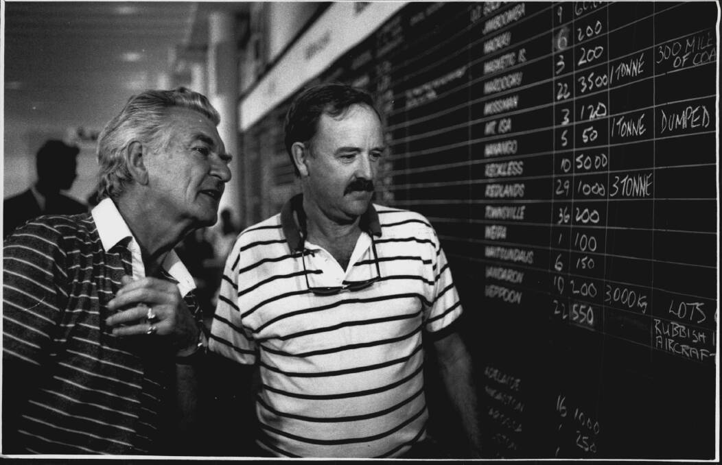 Prime Minister Bob Hawke and Clean Up Sydney chairman Ian Kiernan in 1990. Picture: Andrew Taylor