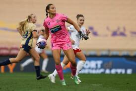 Jets goalkeeper Izzy Nino in action this A-League Women's campaign. Picture by Jonathan Carroll