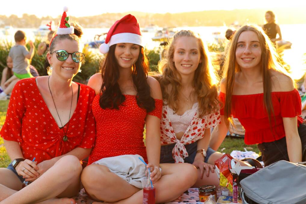 Due to the ongoing presence of bushfire smoke in the area, people with respiratory conditions are advised to check air quality conditions prior to attending Lake Mac Carols.