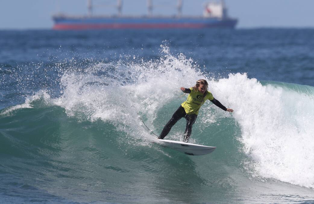 Jasmine Sampson from Anna Bay surfing in the 2018 Rip Curl GromSearch National Series in Newcastle in 2018. She placed third in the under-16 event. Picture: Throwing Buckets / Surfing NSW