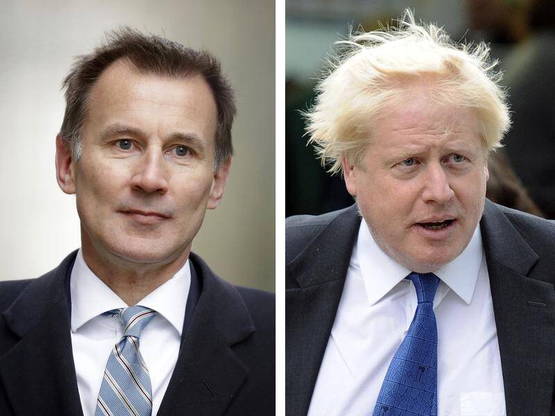 Boris Johnson (R) received 160 votes to Jeremy Hunt's 77 in the fifth Conservative Party ballot.