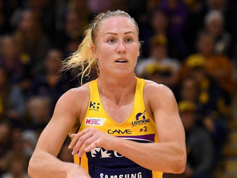 Laura Langman has signed on to play another season of Super Netball with Sunshine Coast Lightning.