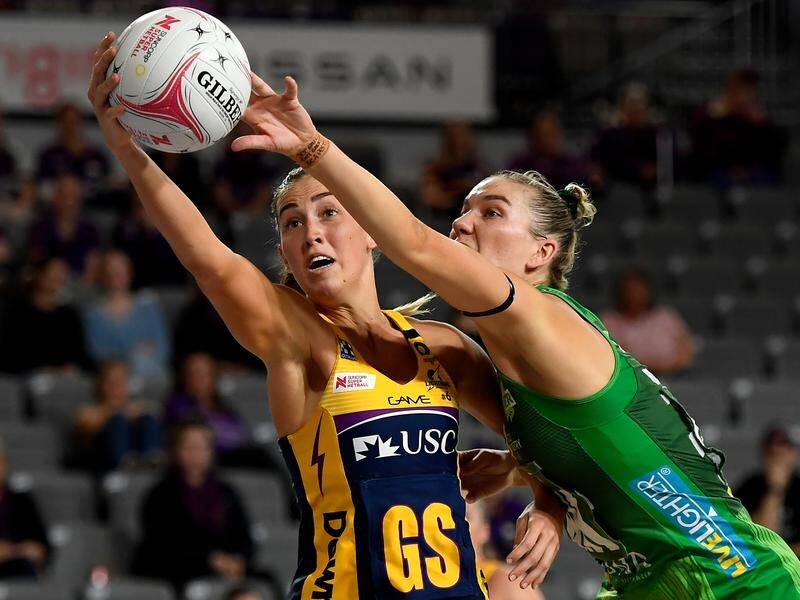 The West Coast Fever have posted a record-breaking Super Netball over the Sunshine Coast Lightning.