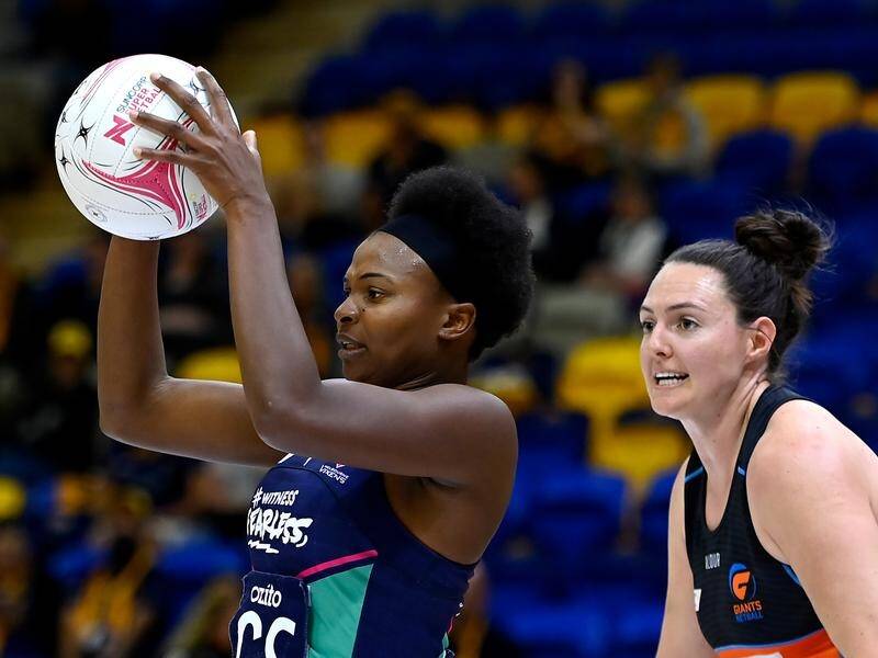 Mwai Kumwenda has starred for the Vixens in their Super Netball win over the Giants.
