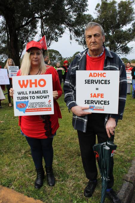 CONCERNED: Karen O'Neill and Bob Nelson at the rally at Mount Hutton last week.