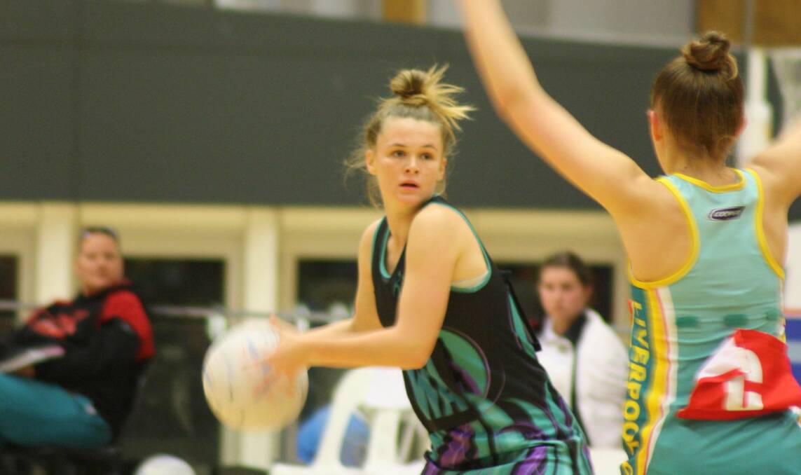 The Diamonds kick-started the double-victory week for the club as they stormed to a 70-44 victory over Sutherland Shire.